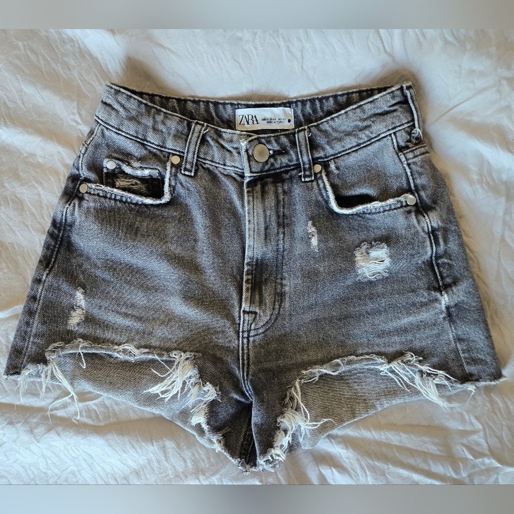 Zara Women's Gray-ish Black Distressed Jean Shorts